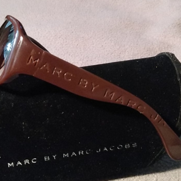 Marc Jacobs - Picture 2 of 4